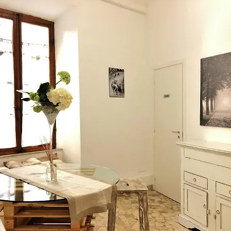 Alla Scala 1746 Impero Apartment